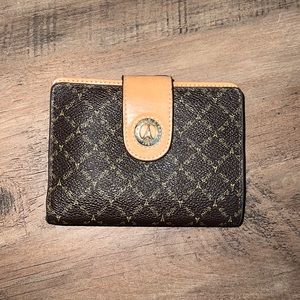 Medium size wallet